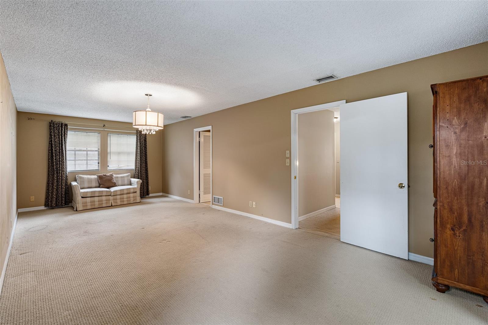 Image 22 of 50 For 20 River Ridge Trail