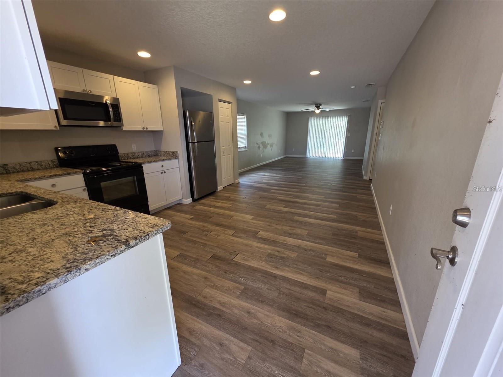 Image 11 of 25 For 915 Marlboro Drive