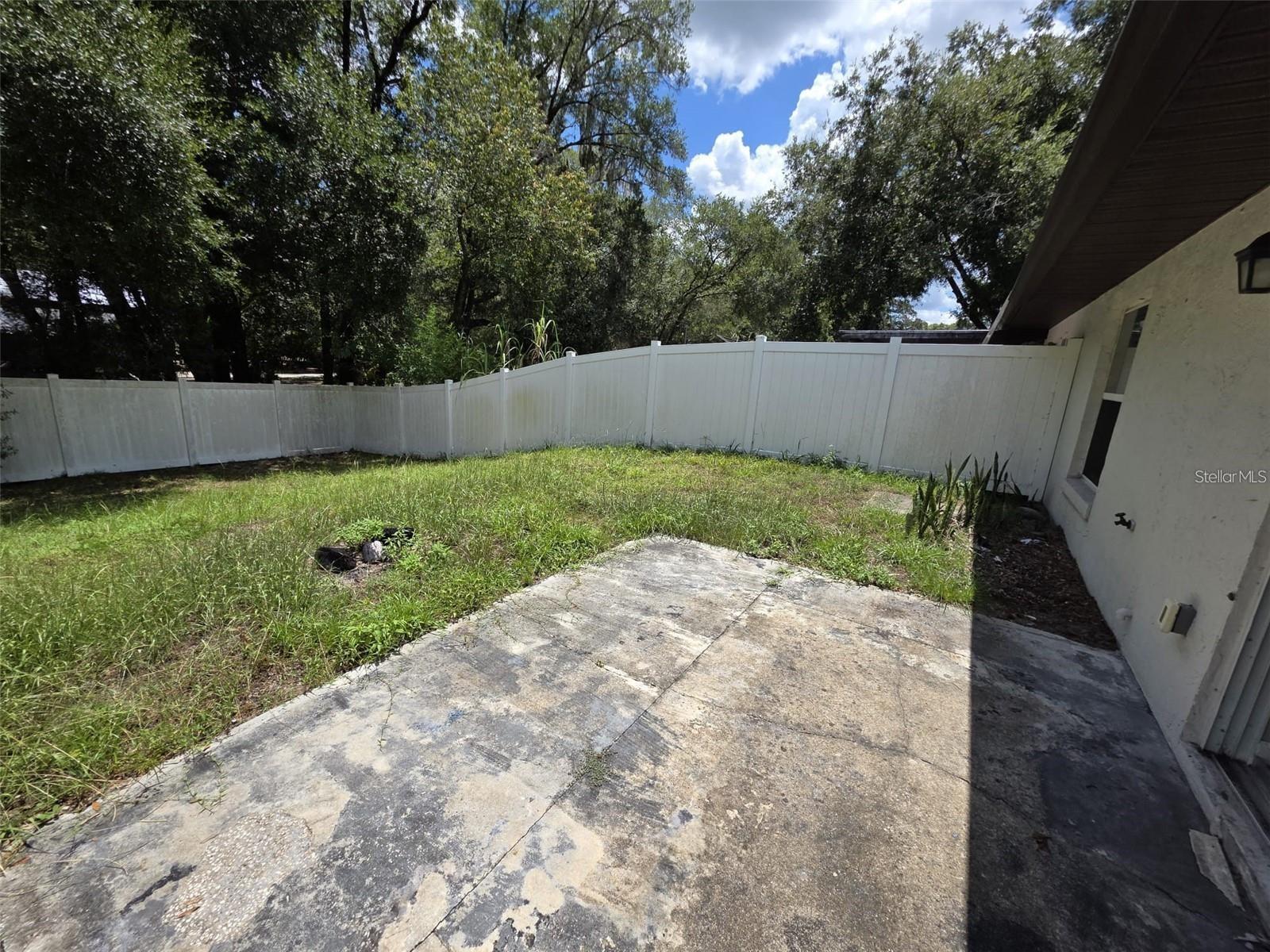 Image 4 of 25 For 915 Marlboro Drive