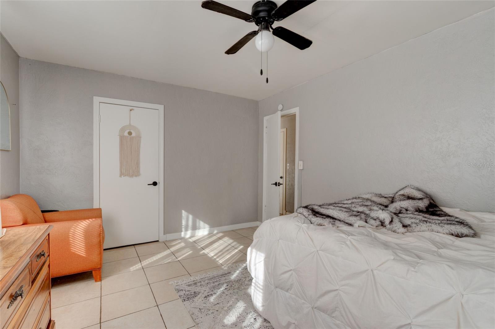 Image 7 of 14 For 527 Eastwood Lane