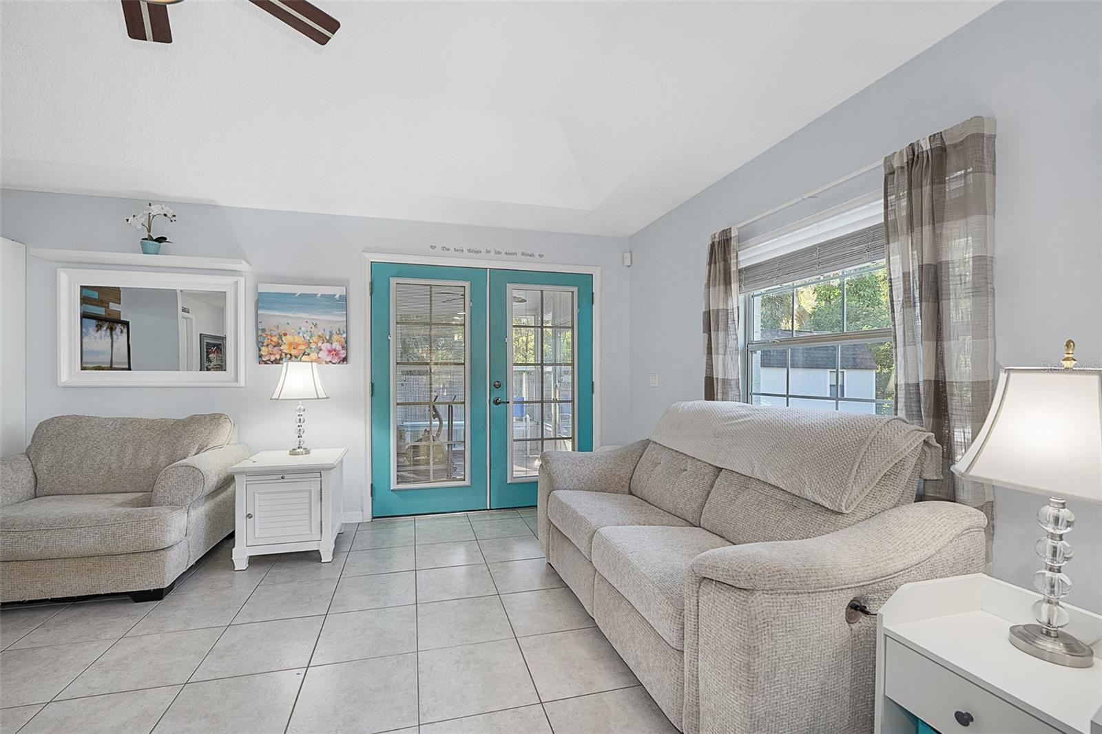 Image 31 of 53 For 303 Anderson Street