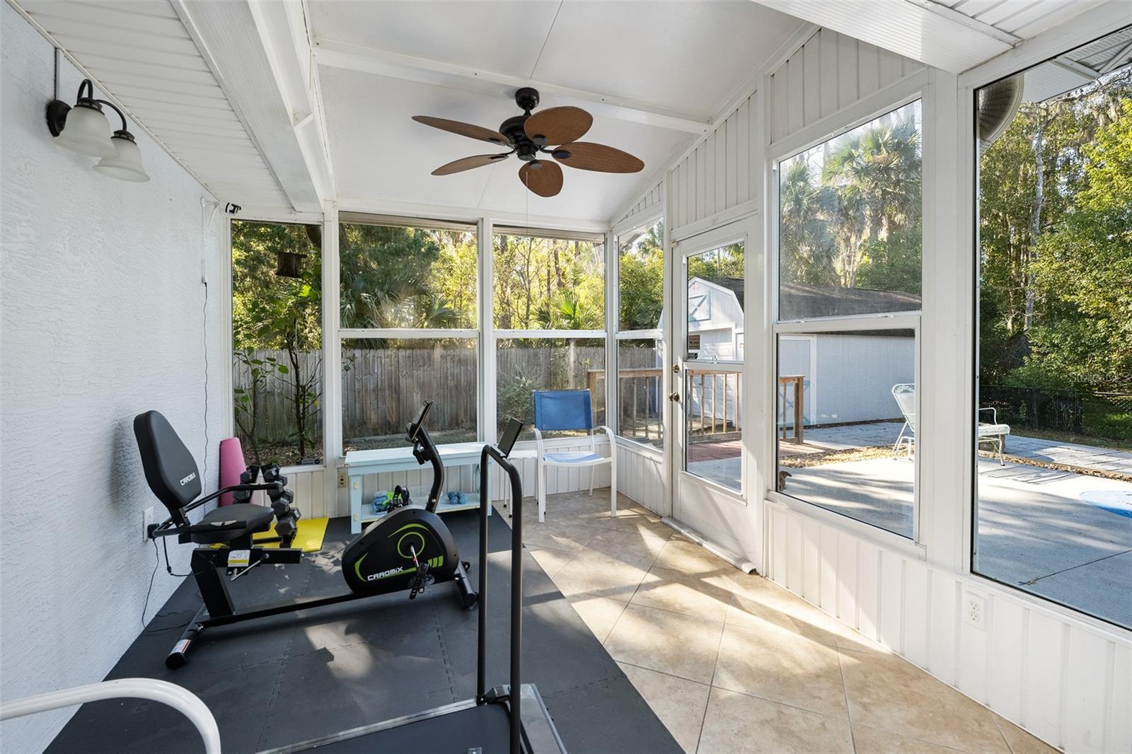 Image 33 of 53 For 303 Anderson Street