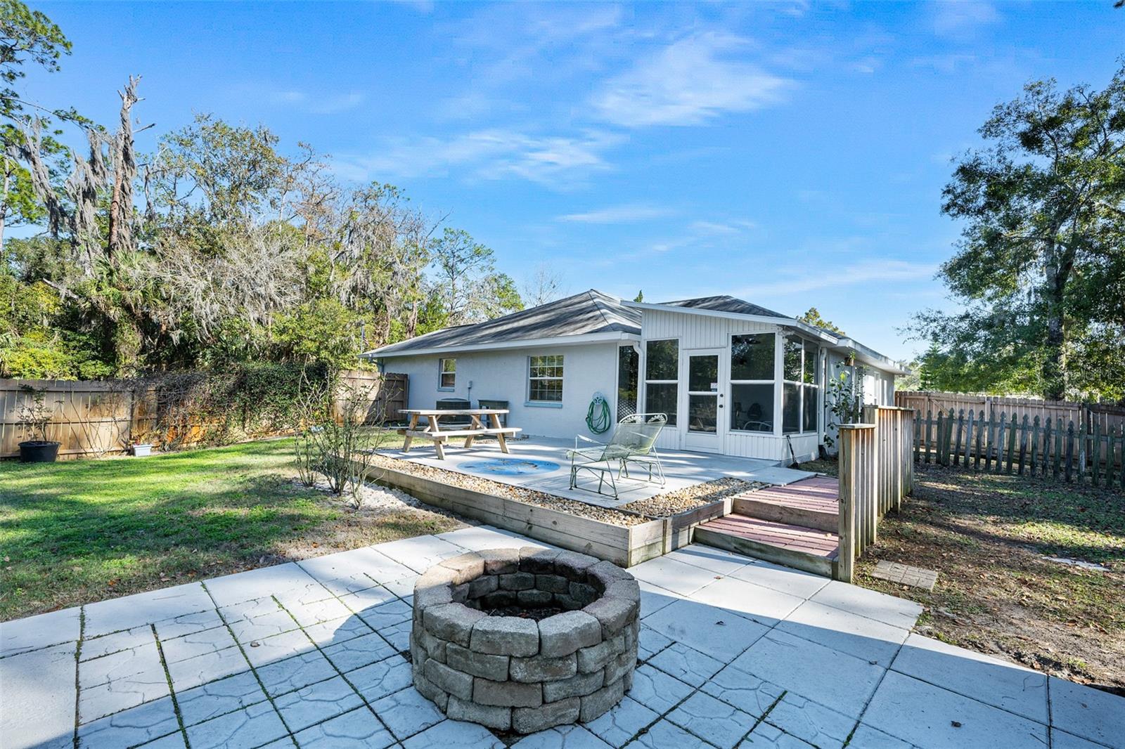 Image 48 of 53 For 303 Anderson Street