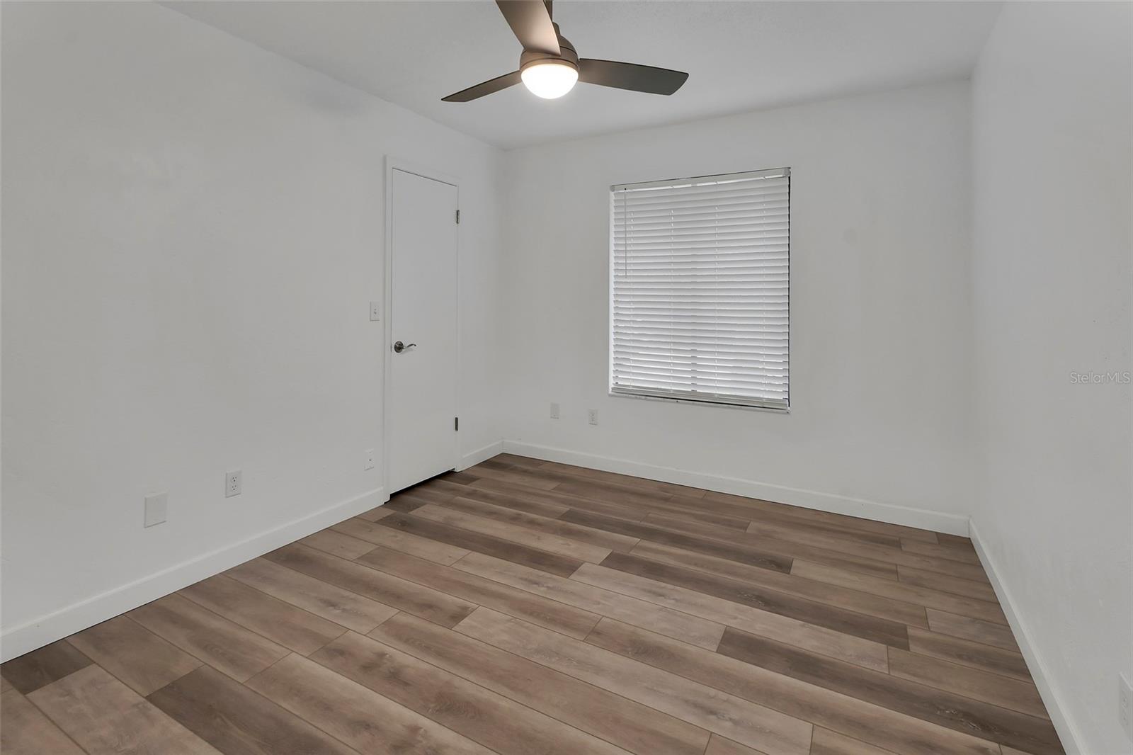 Image 22 of 47 For 1411 Beach Street