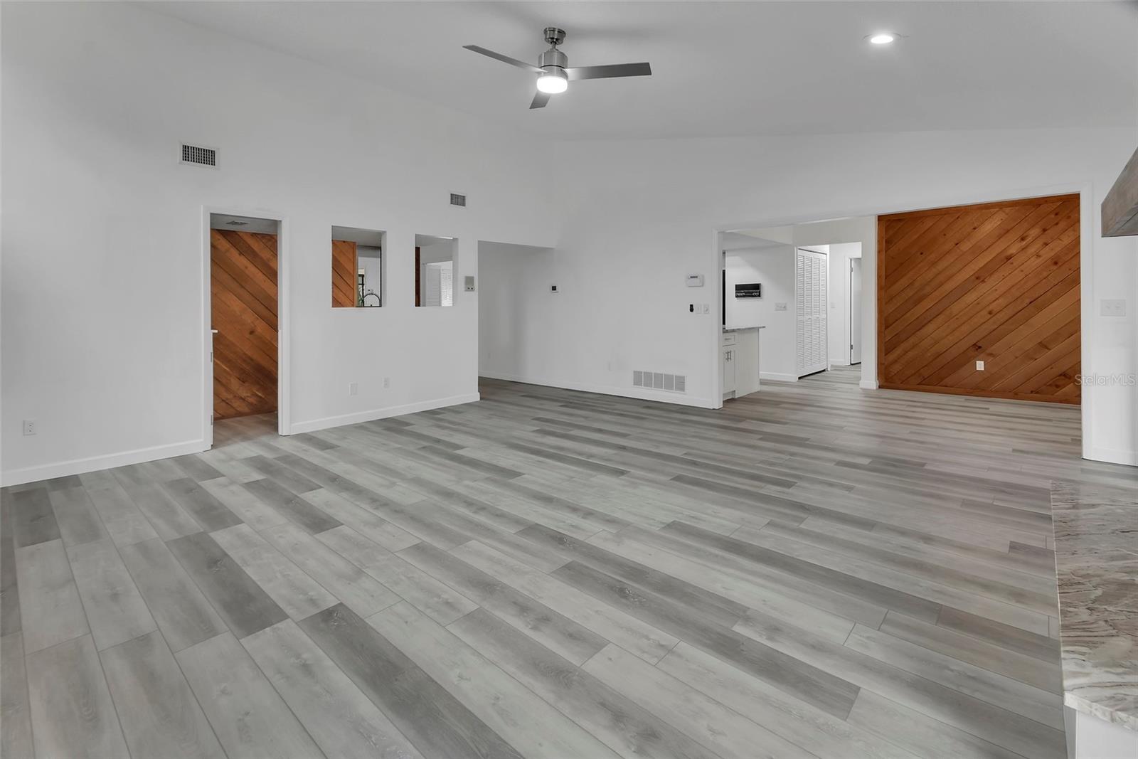 Image 5 of 47 For 1411 Beach Street