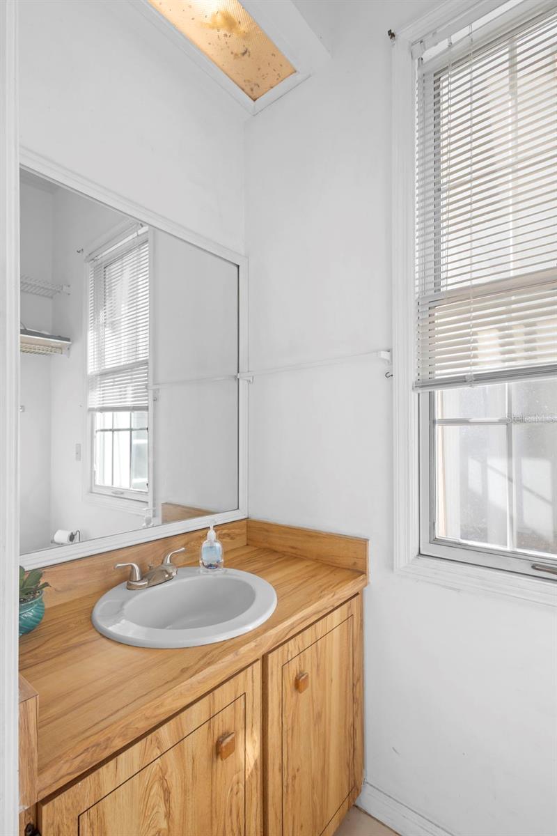 Image 25 of 40 For 4080 Audubon Avenue