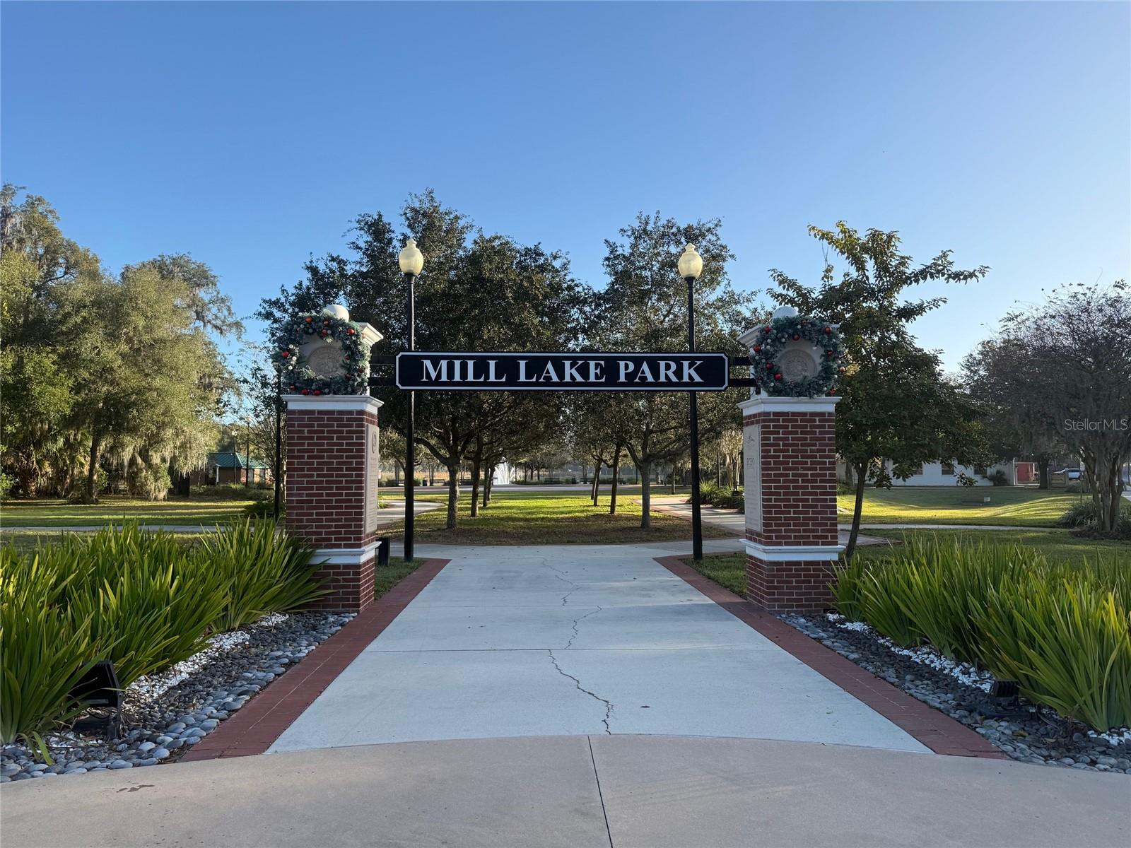 Image 10 of 19 For 300 Oak Avenue