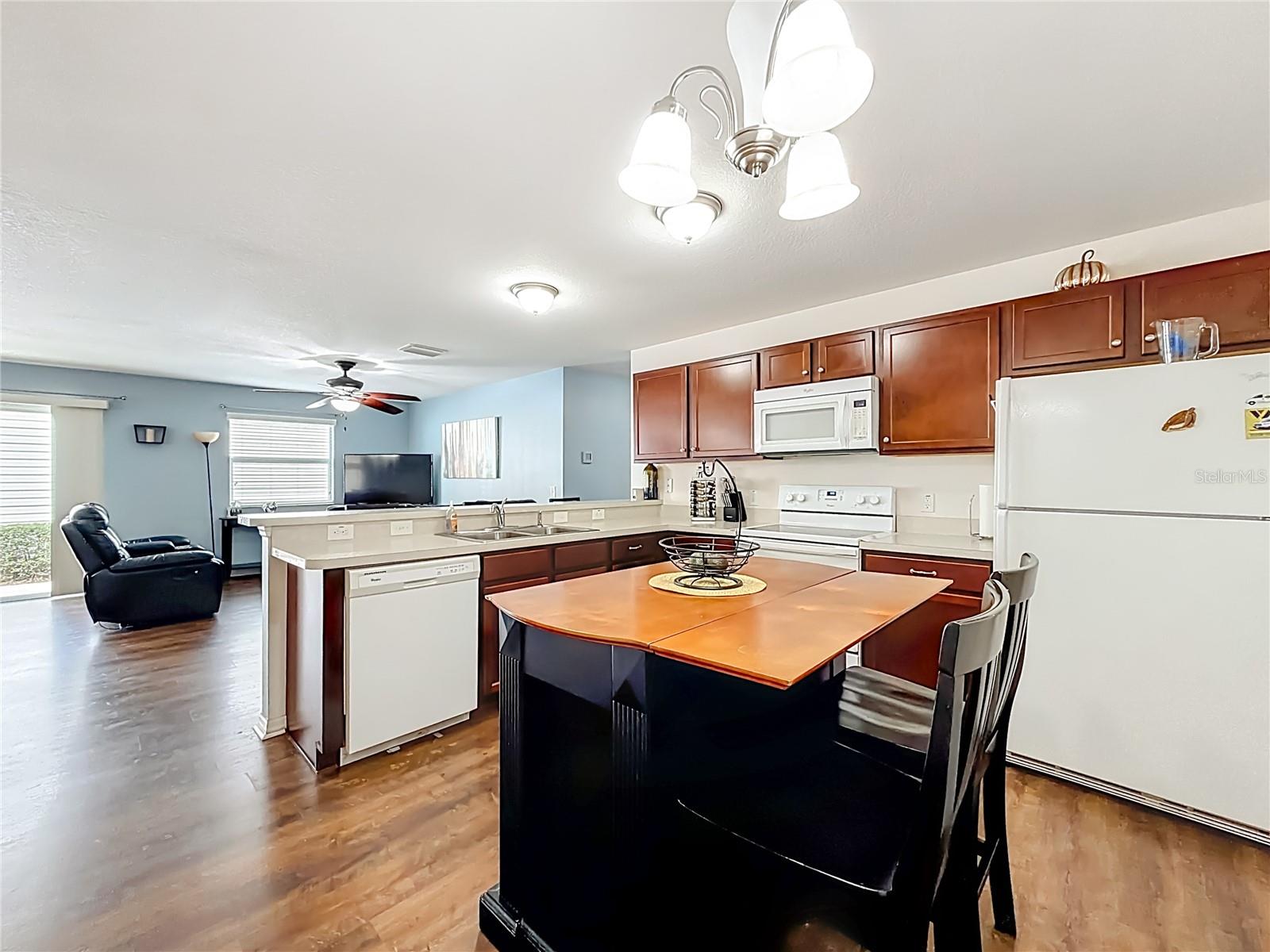 Image 11 of 38 For 3079 Nutwood Avenue