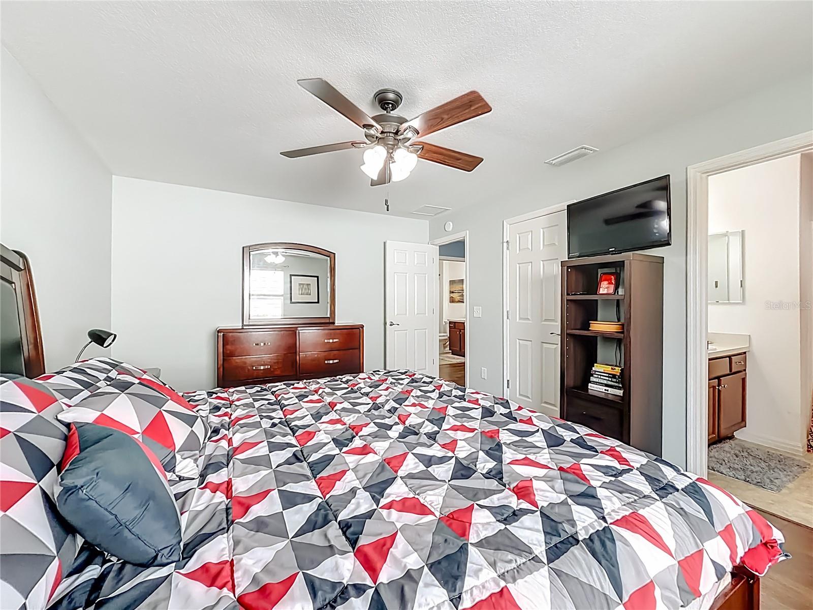 Image 15 of 38 For 3079 Nutwood Avenue