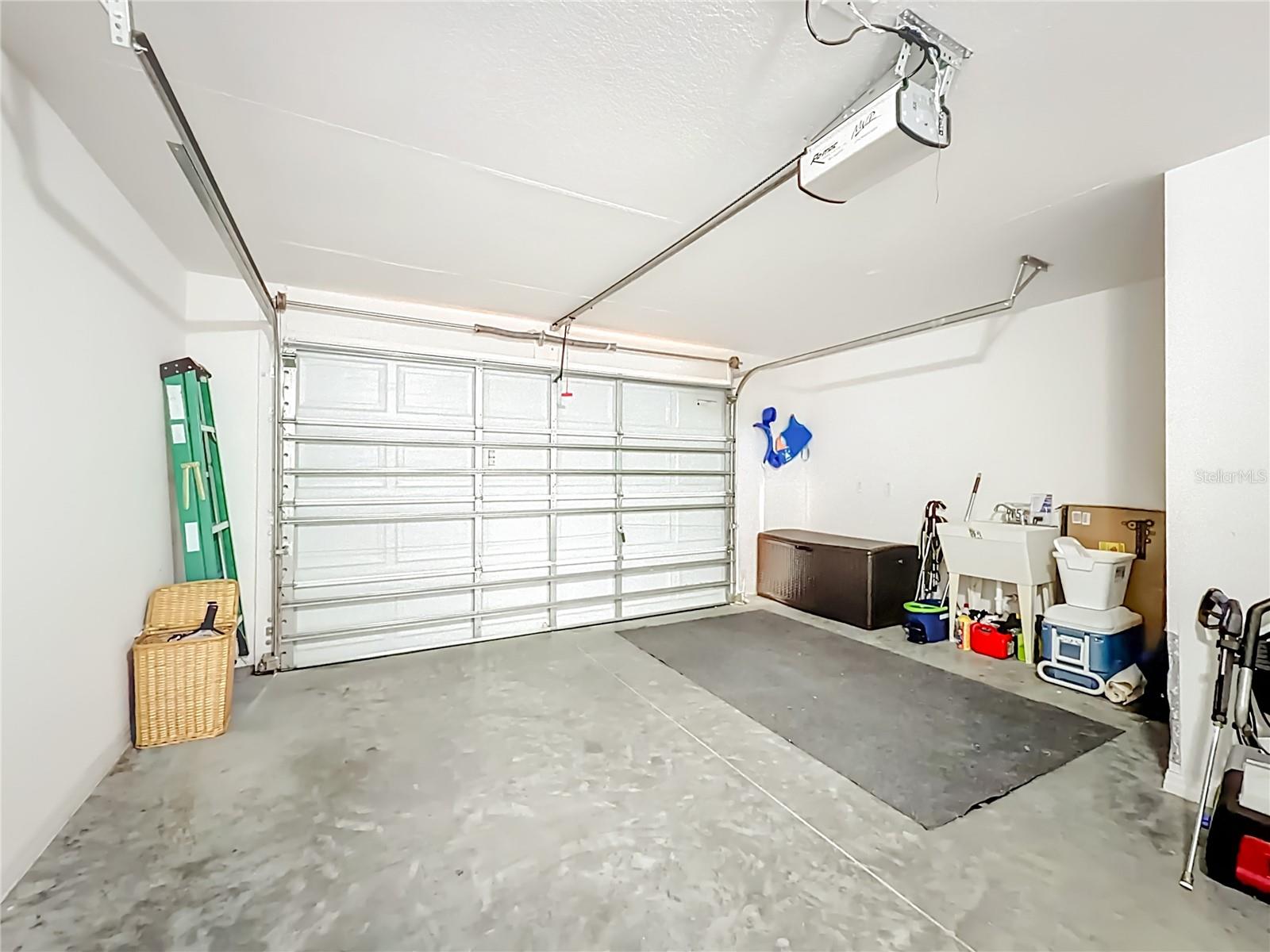 Image 23 of 38 For 3079 Nutwood Avenue