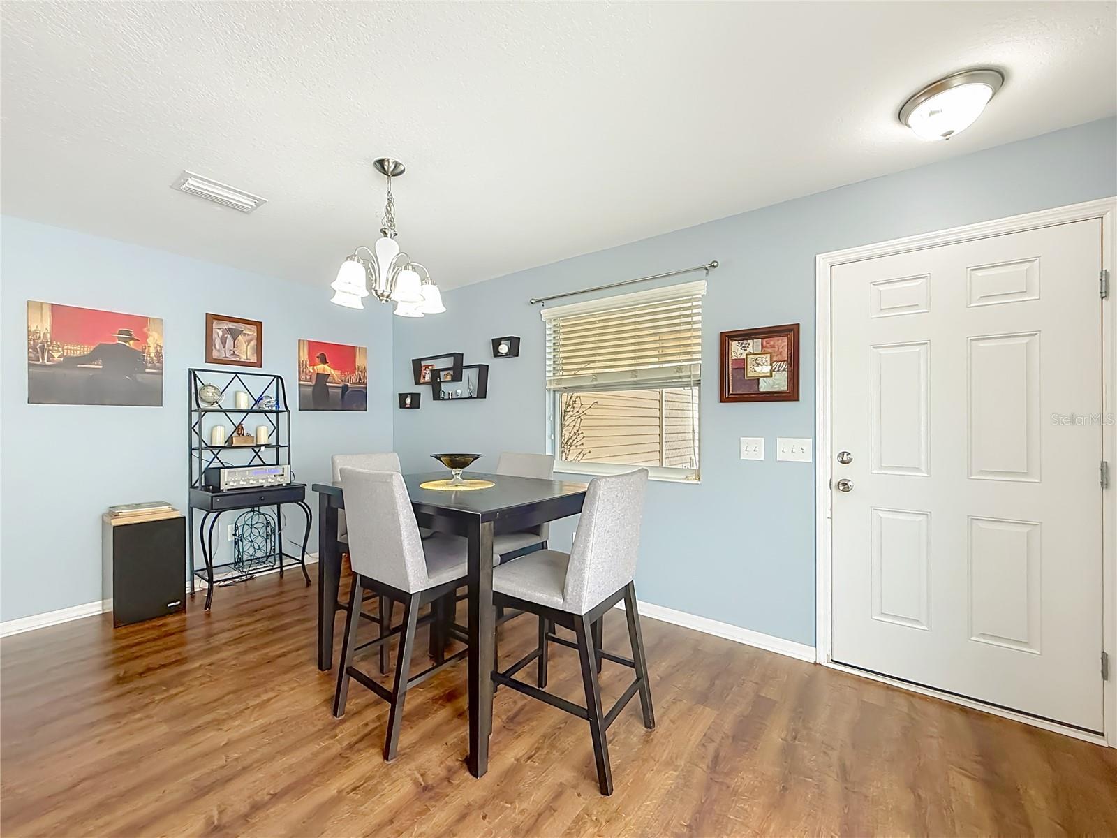 Image 3 of 38 For 3079 Nutwood Avenue