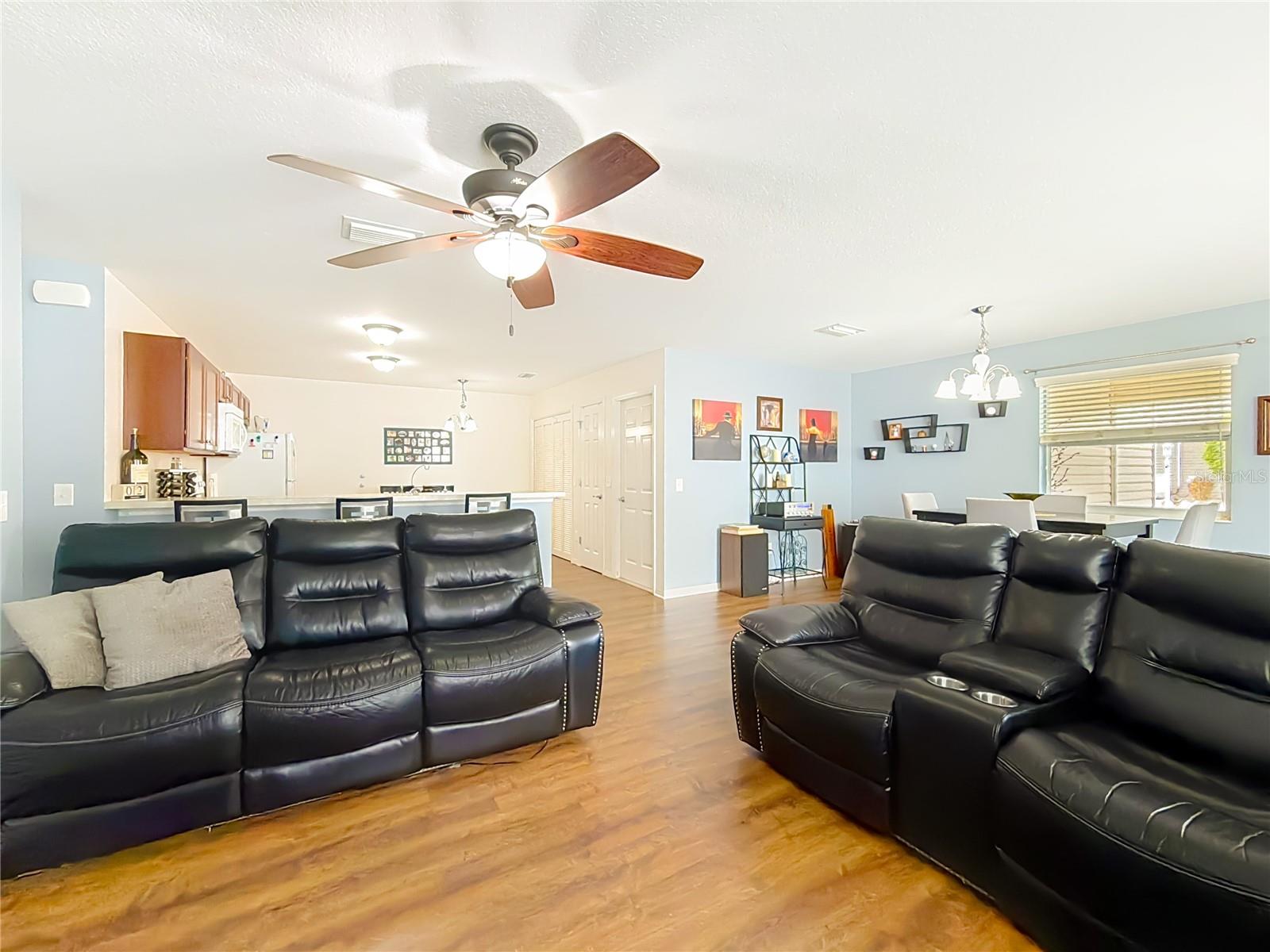 Image 4 of 38 For 3079 Nutwood Avenue