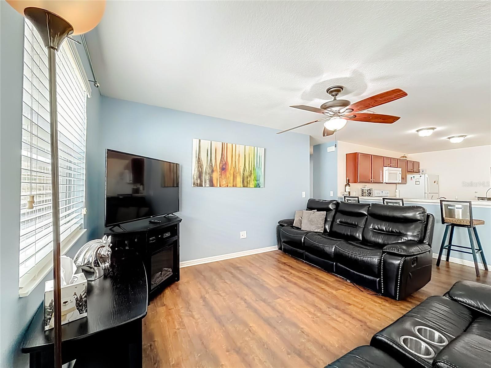 Image 6 of 38 For 3079 Nutwood Avenue