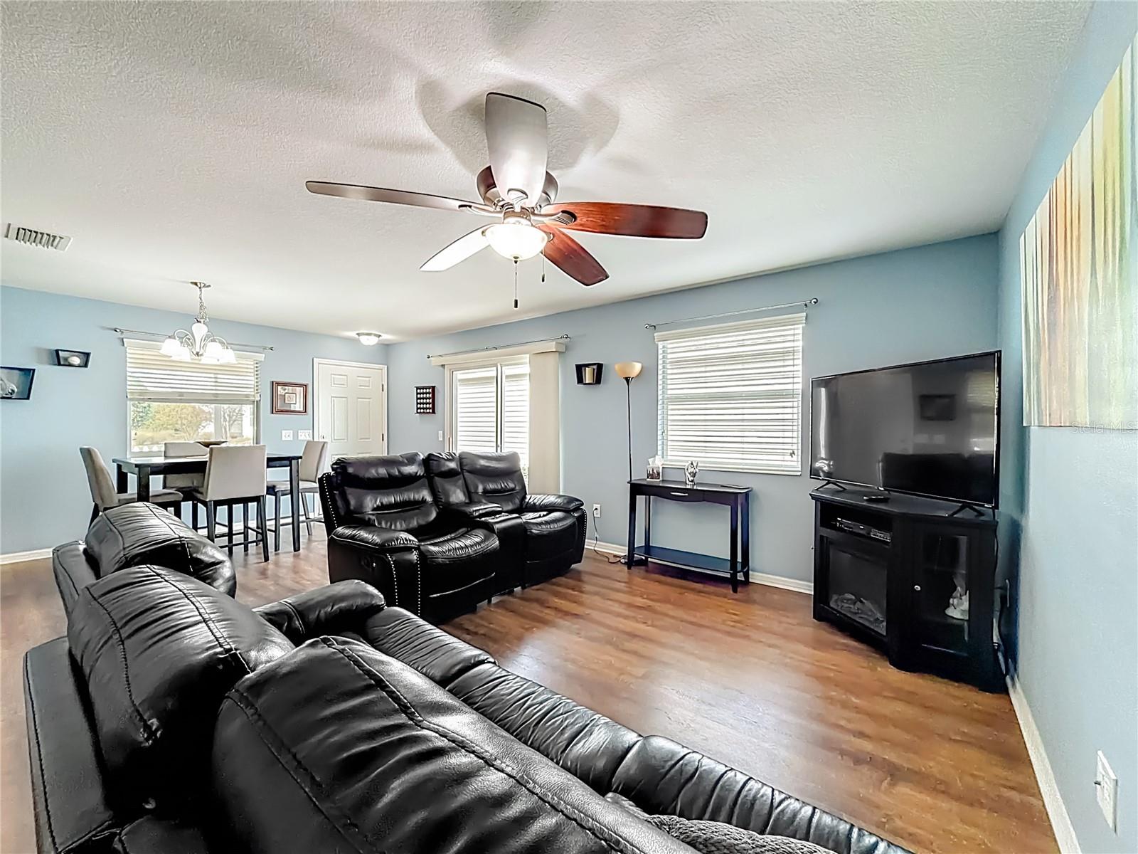 Image 7 of 38 For 3079 Nutwood Avenue