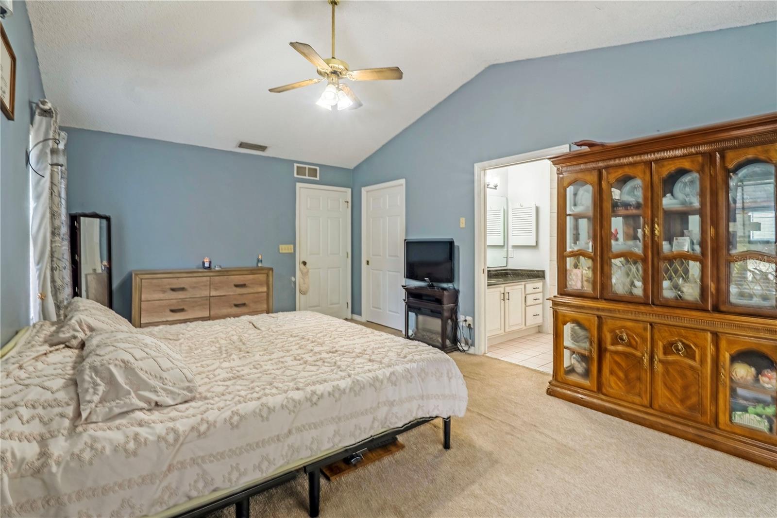 Image 14 of 26 For 425 Black Ironwood Drive