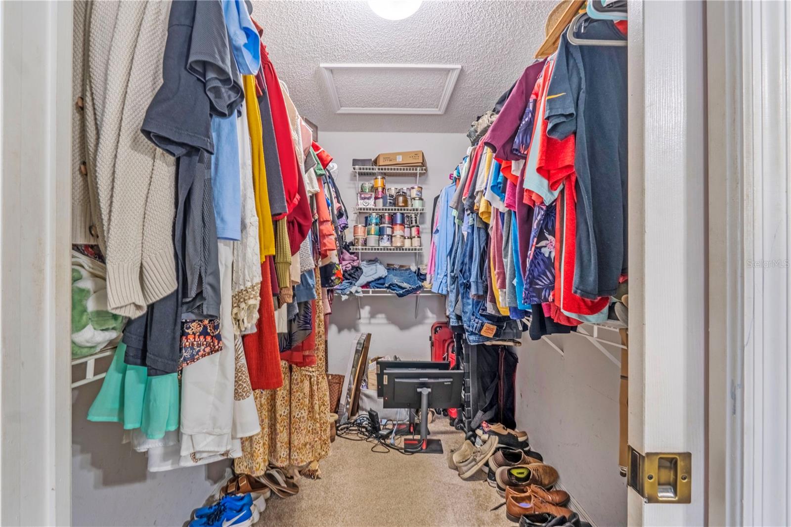 Image 15 of 26 For 425 Black Ironwood Drive