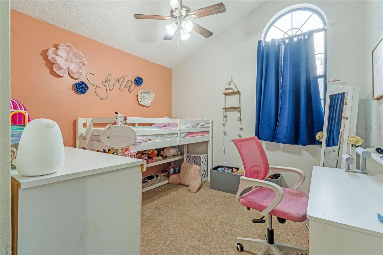 Image 19 of 26 For 425 Black Ironwood Drive