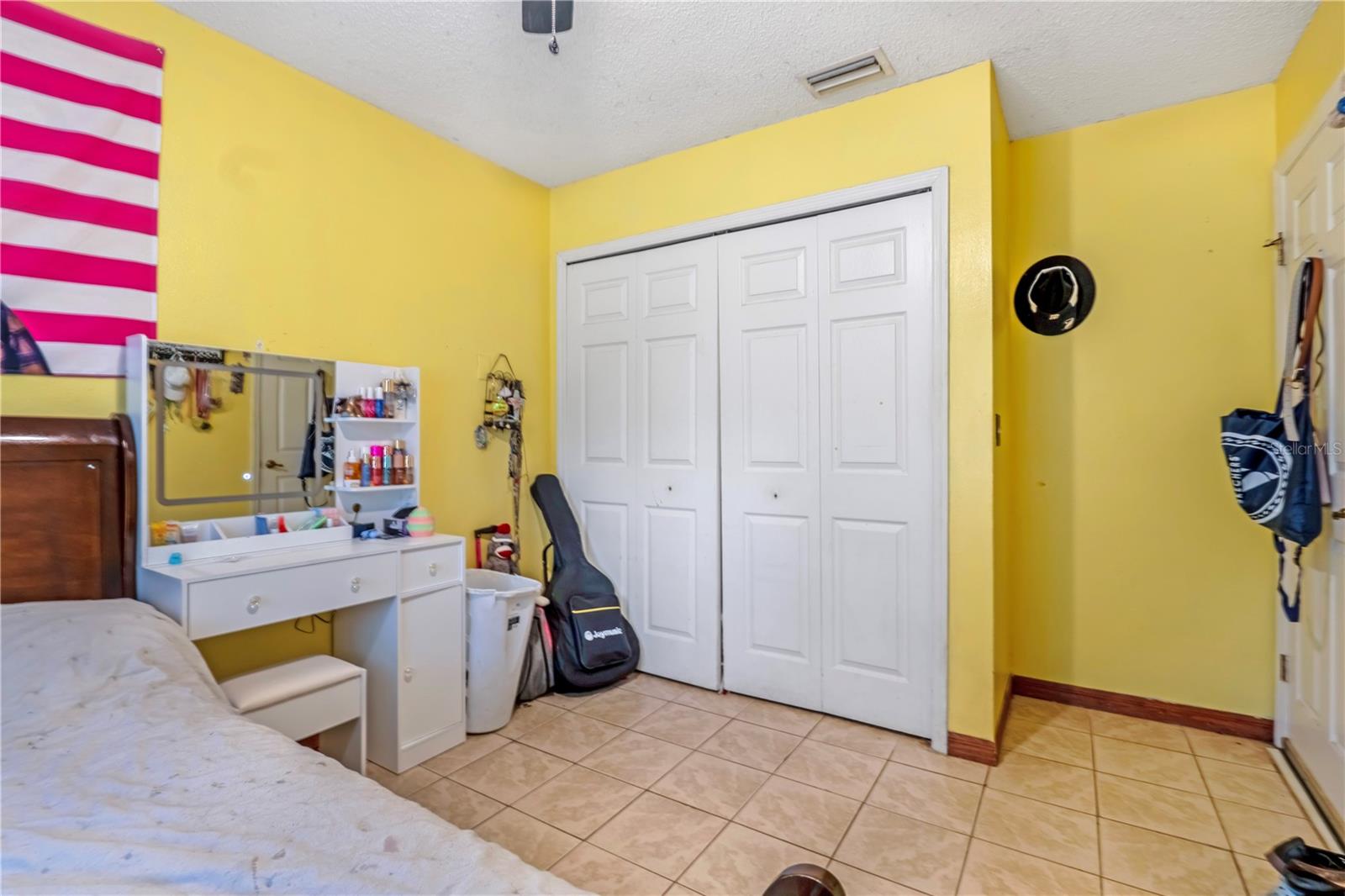 Image 7 of 26 For 425 Black Ironwood Drive