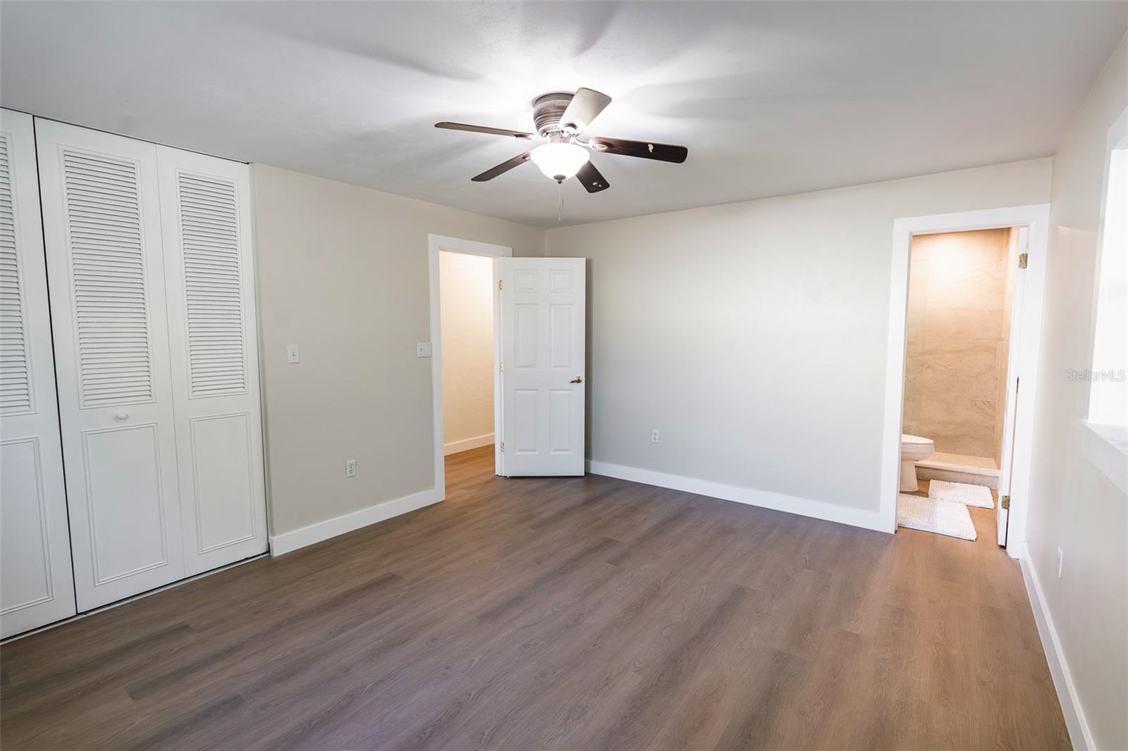 Image 17 of 21 For 520 Camelia Lane