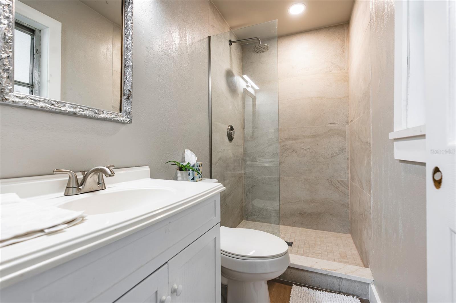 Image 18 of 21 For 520 Camelia Lane