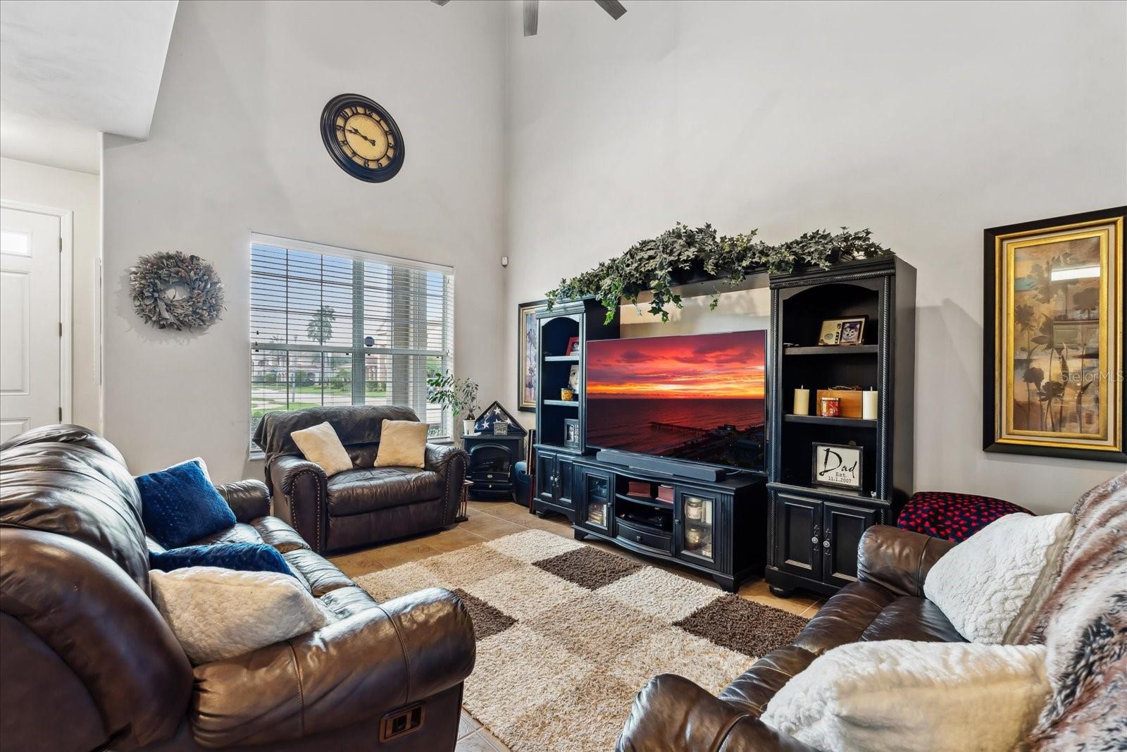 Image 7 of 28 For 3617 Romea Circle