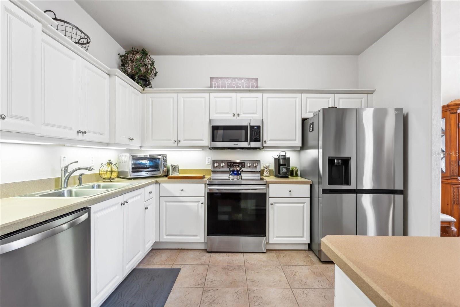 Image 9 of 28 For 3617 Romea Circle