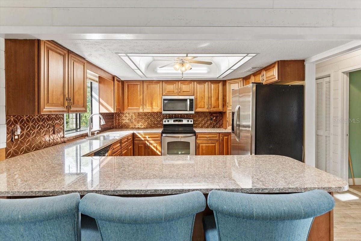 Image 11 of 69 For 2650 Glenwood Avenue