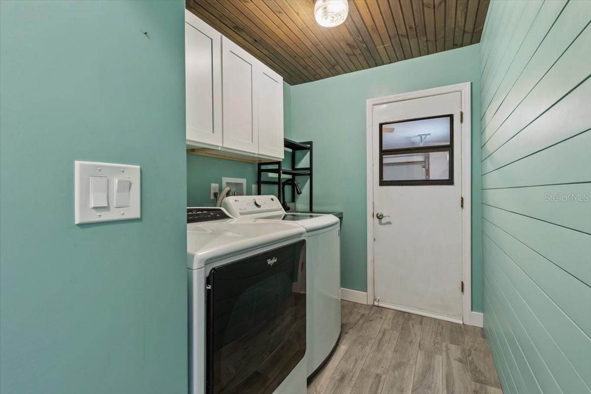 Image 17 of 69 For 2650 Glenwood Avenue