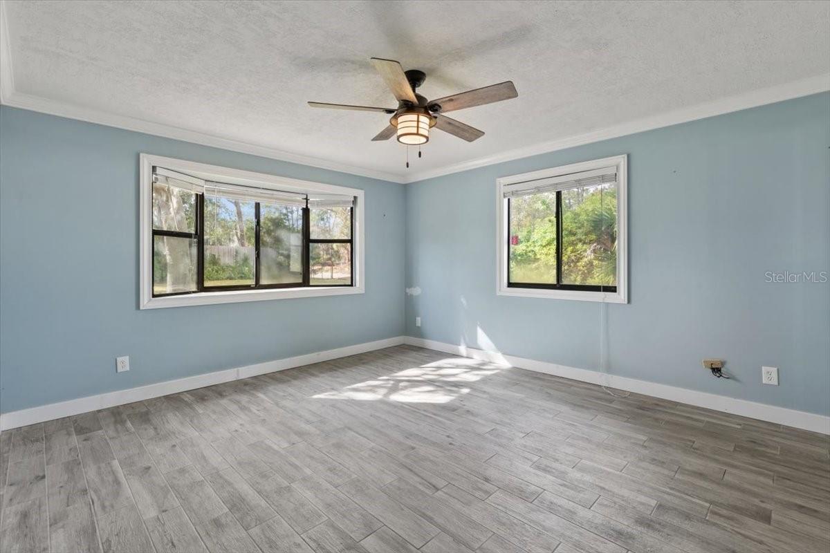 Image 19 of 69 For 2650 Glenwood Avenue