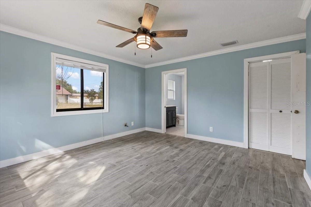 Image 21 of 69 For 2650 Glenwood Avenue