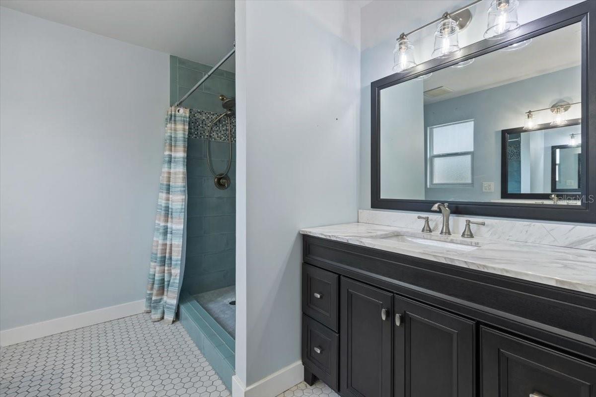 Image 24 of 69 For 2650 Glenwood Avenue