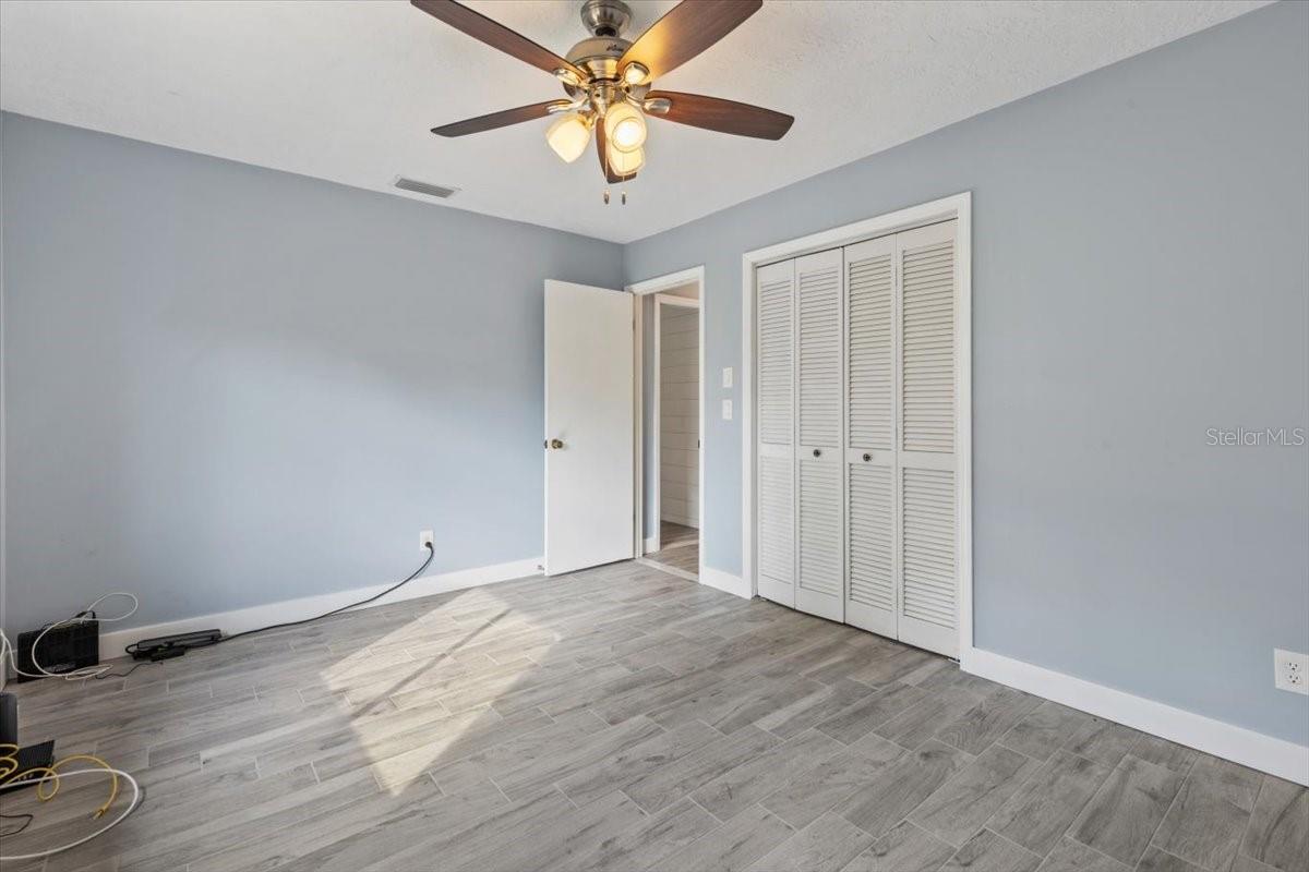 Image 27 of 69 For 2650 Glenwood Avenue