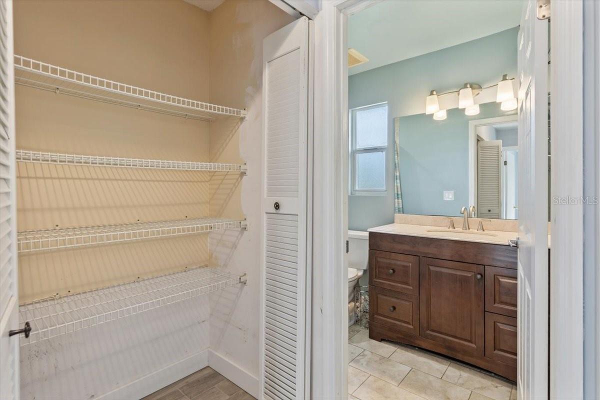 Image 31 of 69 For 2650 Glenwood Avenue