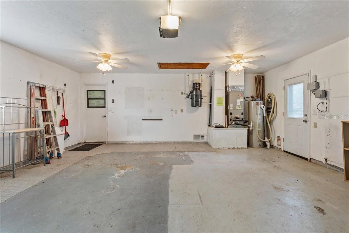 Image 39 of 69 For 2650 Glenwood Avenue