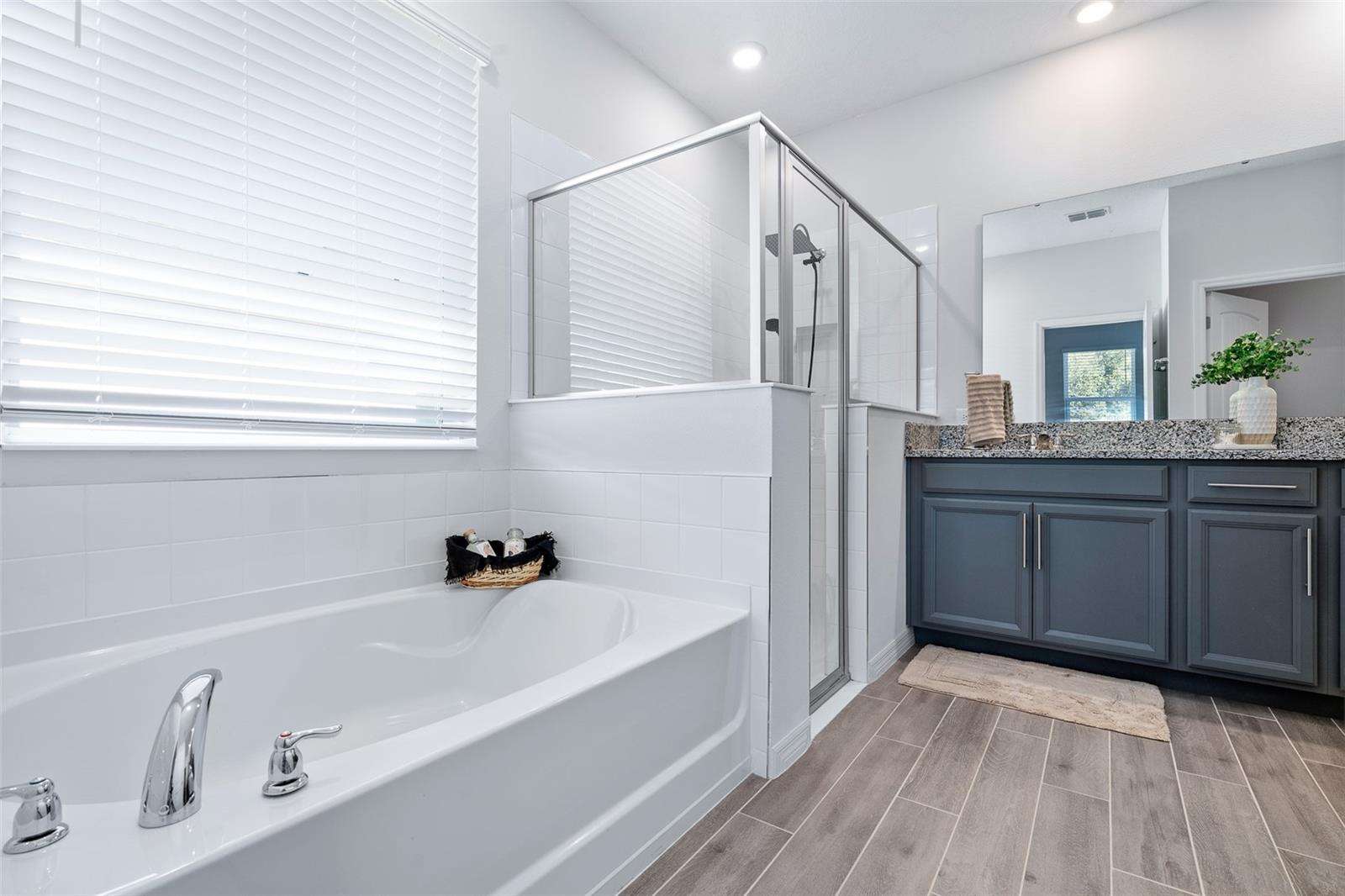 Image 19 of 45 For 565 Lady Grace Place