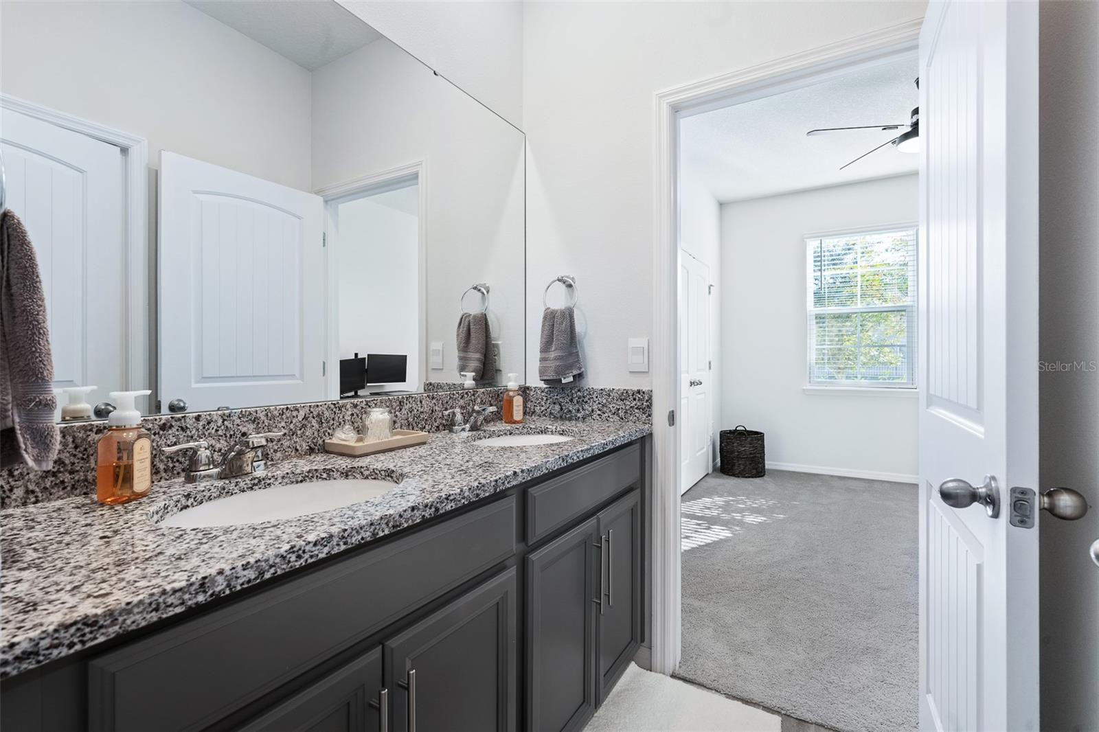 Image 25 of 45 For 565 Lady Grace Place