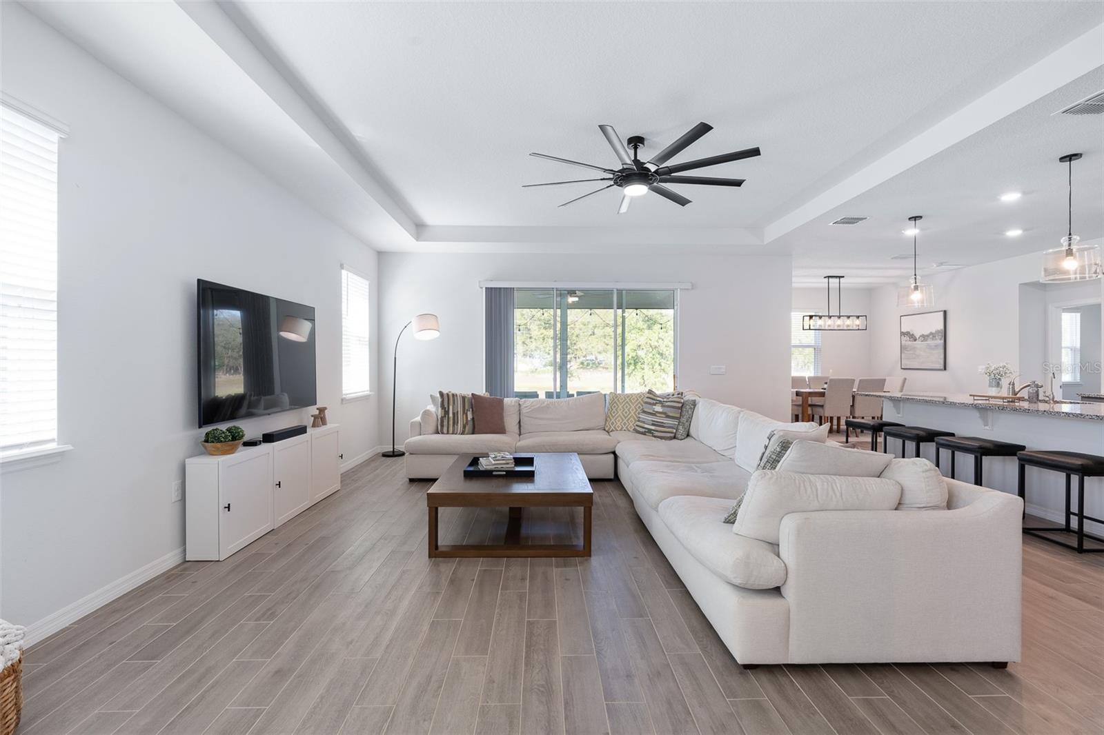 Image 9 of 45 For 565 Lady Grace Place