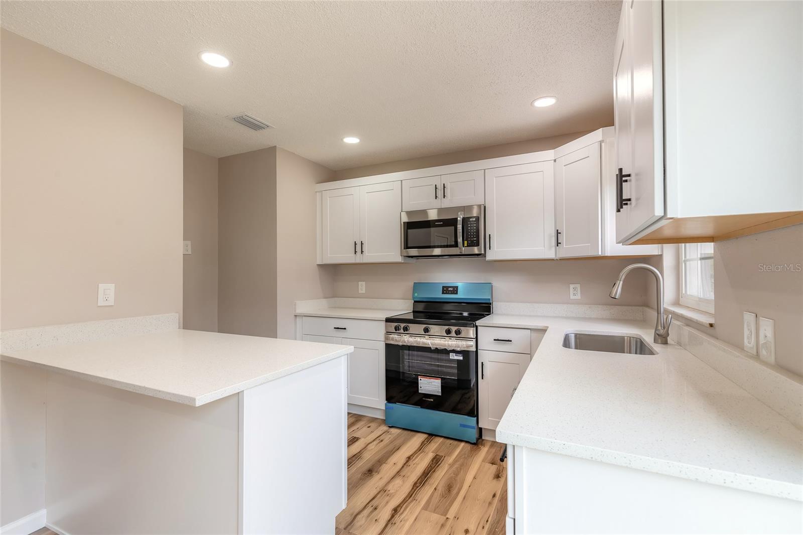 Image 12 of 30 For 1605 Bradford Road