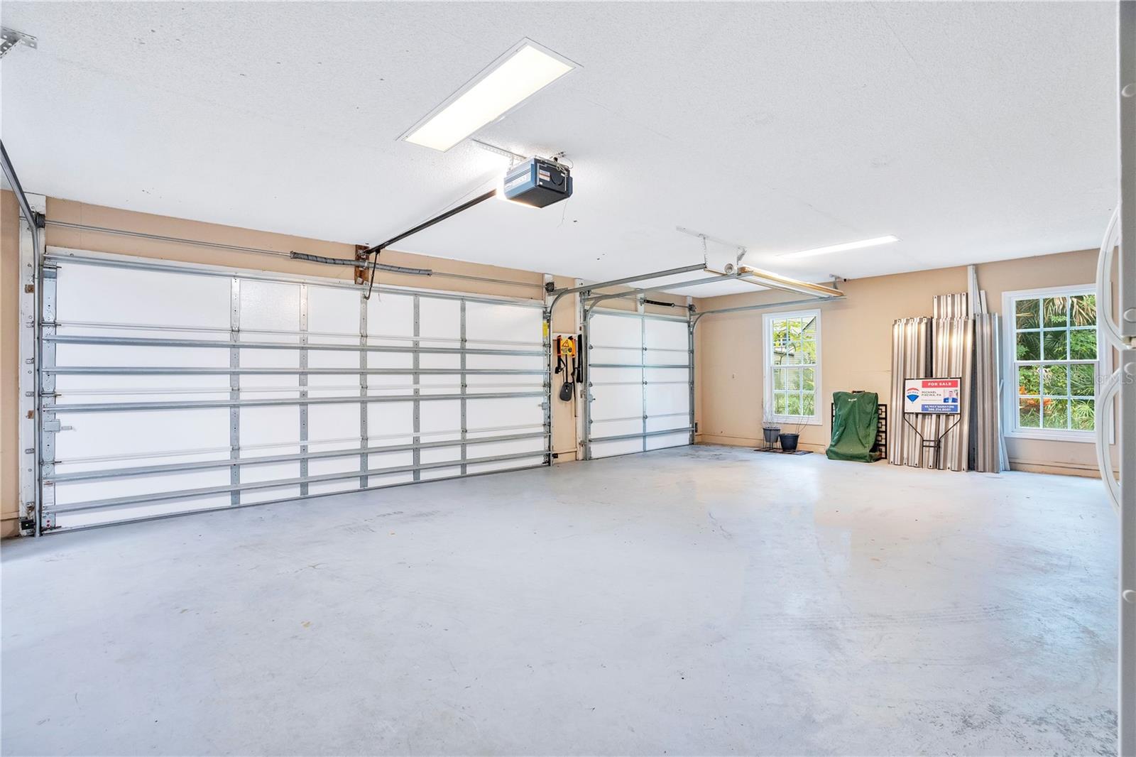 Image 39 of 61 For 8 Fernwood Trail