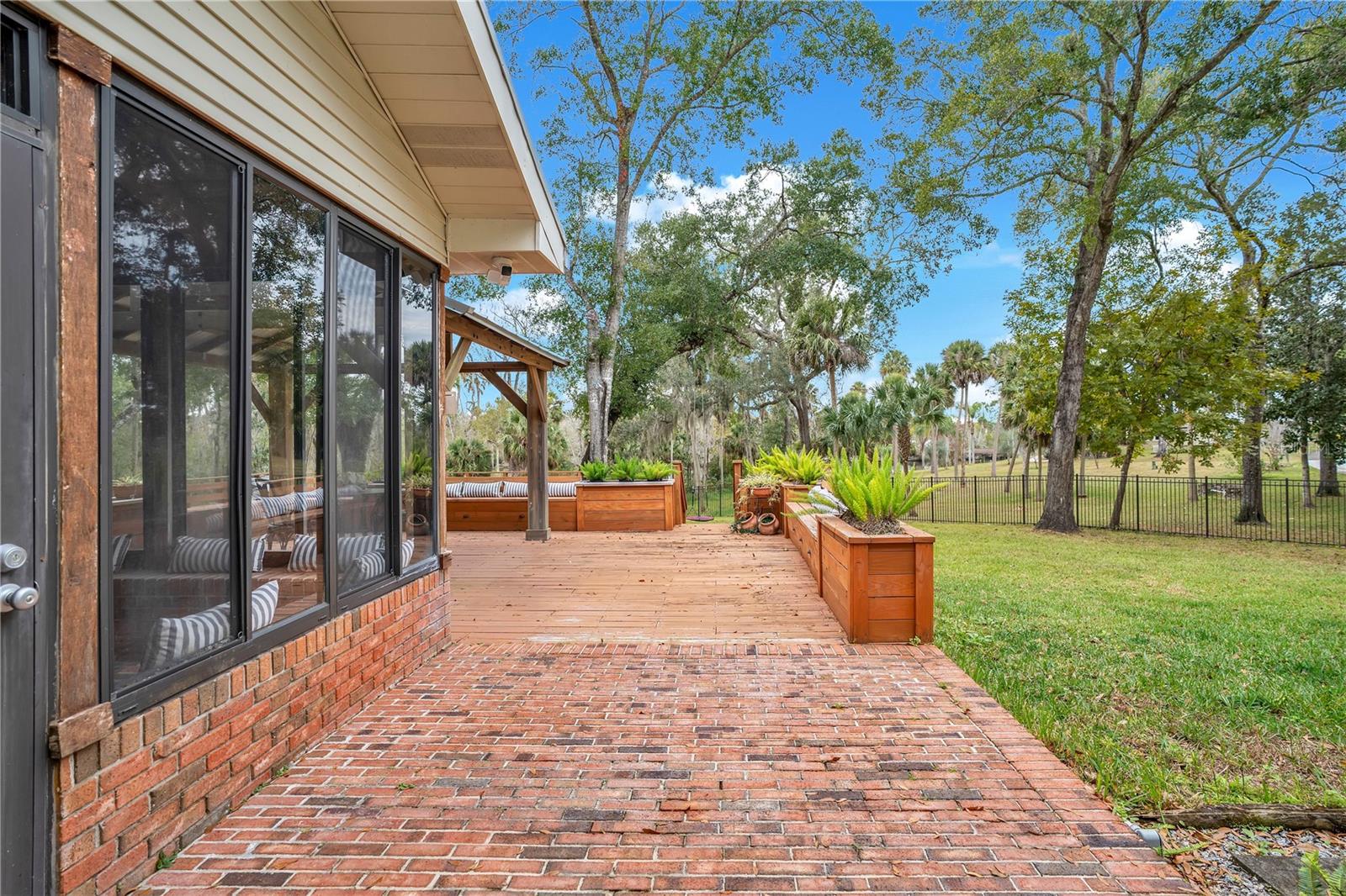 Image 44 of 61 For 8 Fernwood Trail