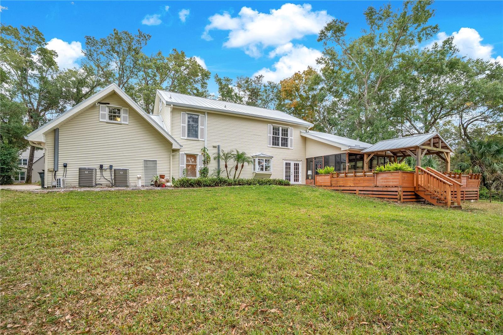 Image 47 of 61 For 8 Fernwood Trail