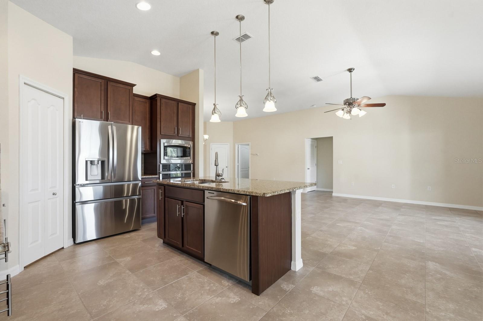 Image 28 of 59 For 740 Grape Ivy Lane