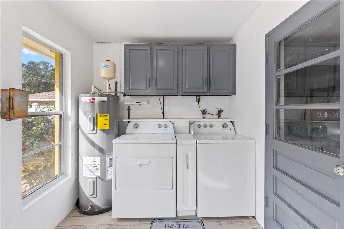 Image 10 of 50 For 25 Crompton Place