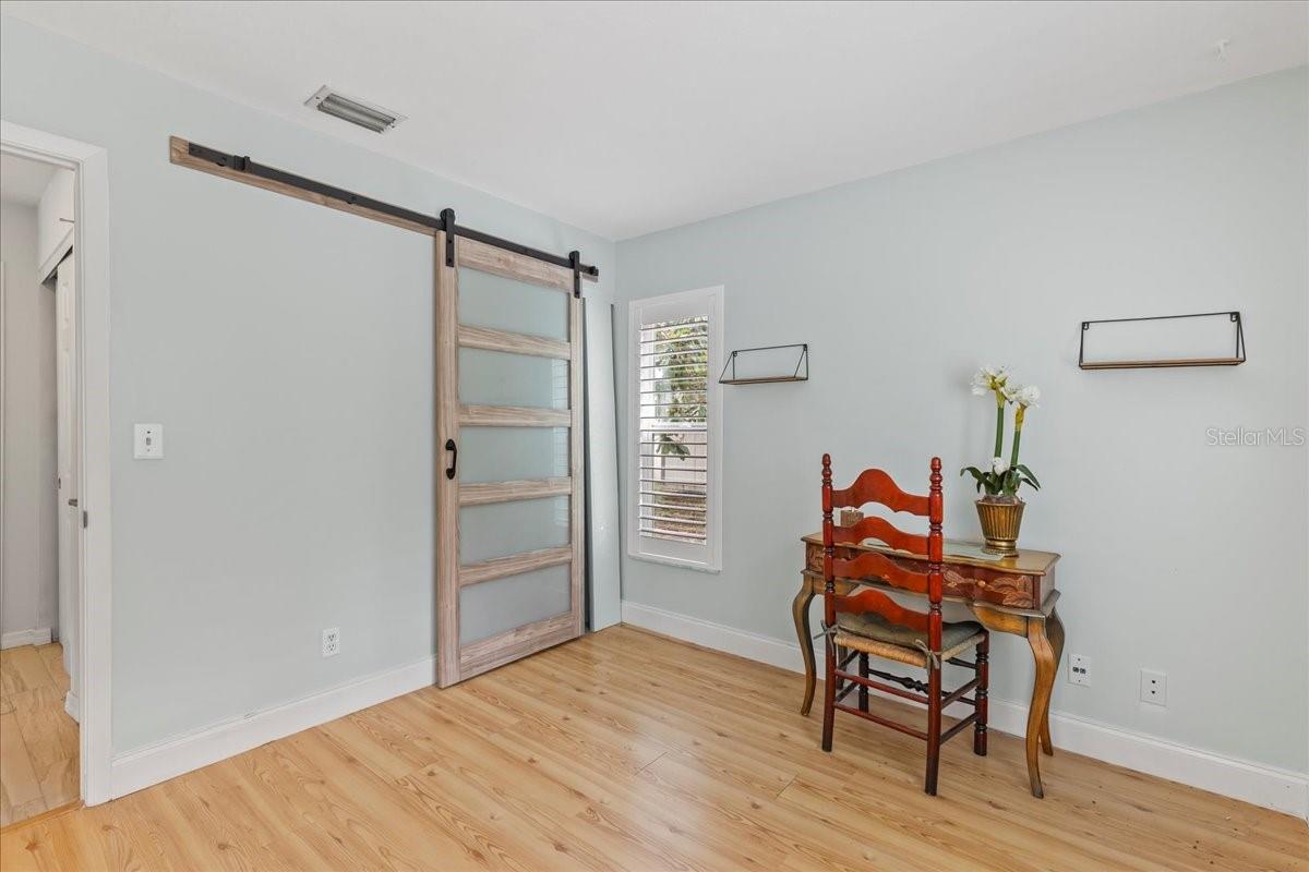 Image 19 of 50 For 25 Crompton Place