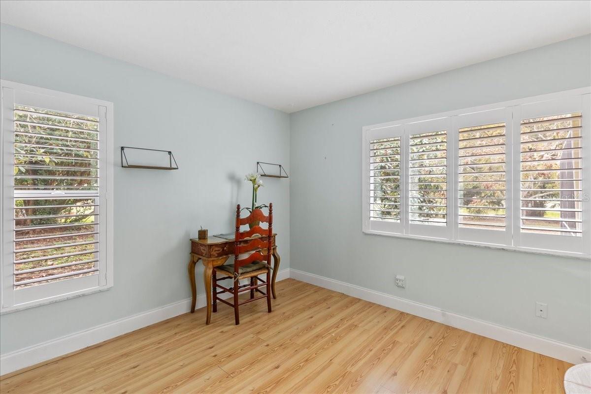 Image 20 of 50 For 25 Crompton Place