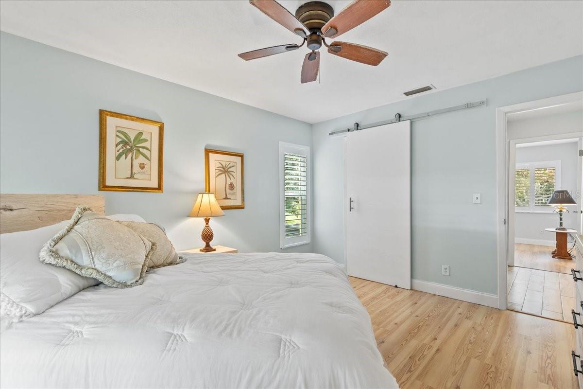 Image 22 of 50 For 25 Crompton Place