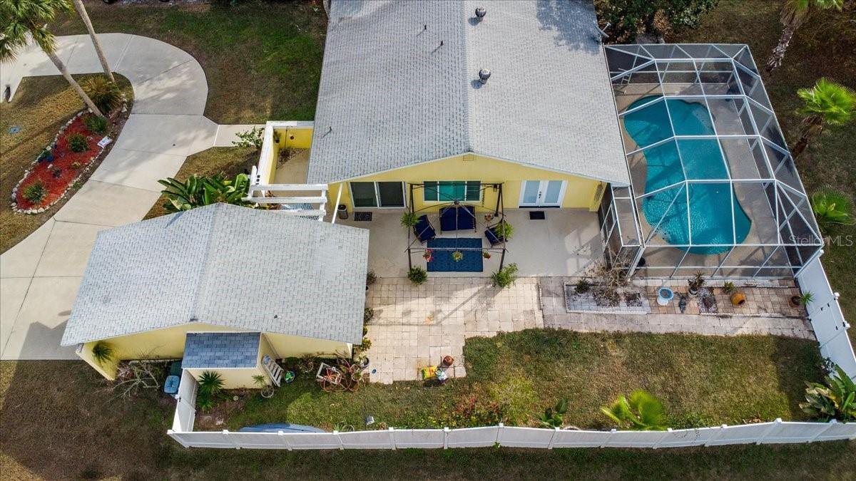 Image 43 of 50 For 25 Crompton Place