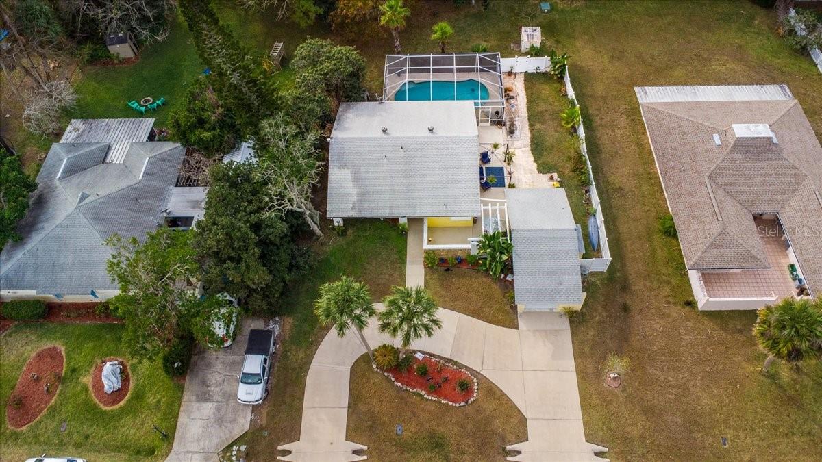 Image 44 of 50 For 25 Crompton Place