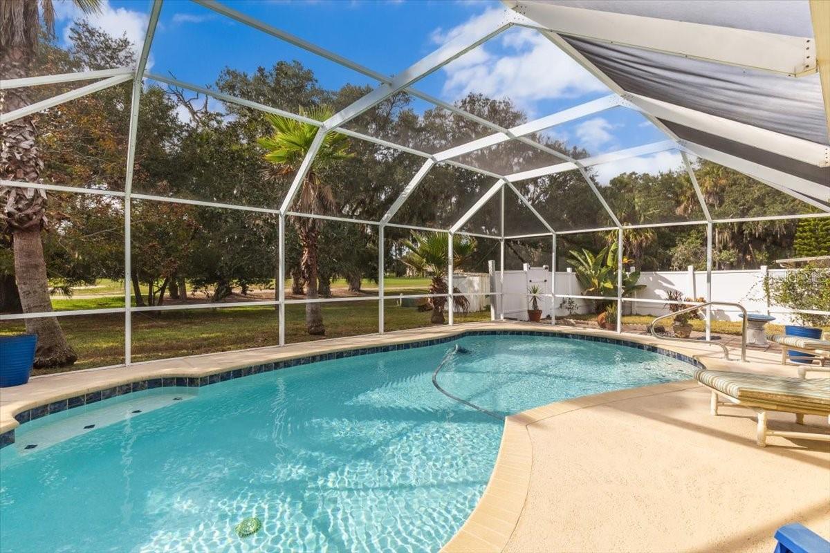 Image 49 of 50 For 25 Crompton Place