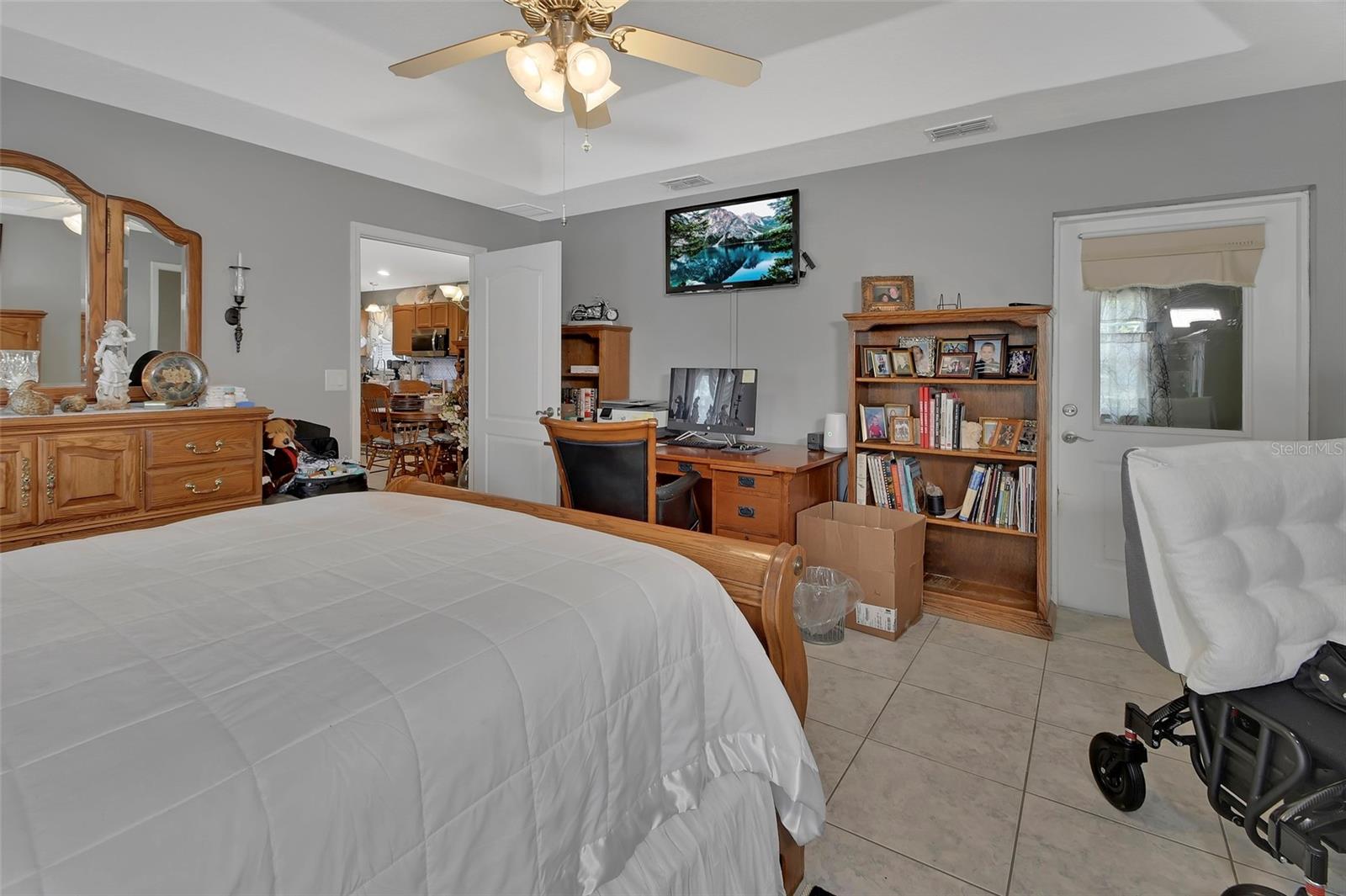 Image 18 of 42 For 43746 Sunset Drive